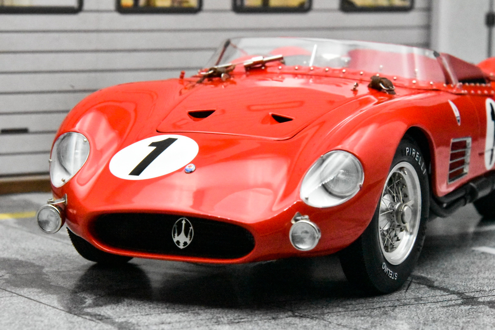 総合評価CMC 1/18 Maserati 300S 1958 Le Mans No.1 (M-108) レーシングカー